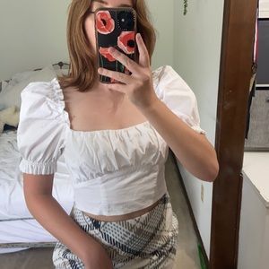 White peasant puffy sleeve crop top